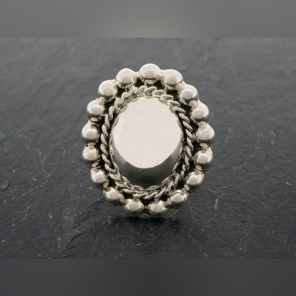 🥰 HEIRLOOM STERLING SILVER RING